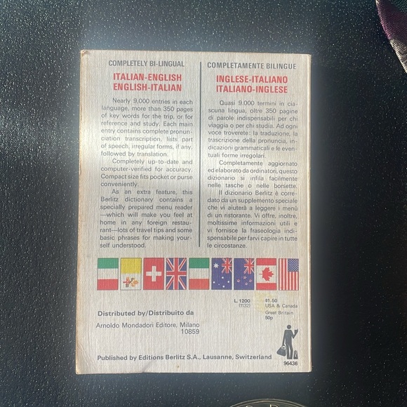 3/$30 Berlin’s Italian English pocket dictionary plus menu reader book - Picture 2 of 3